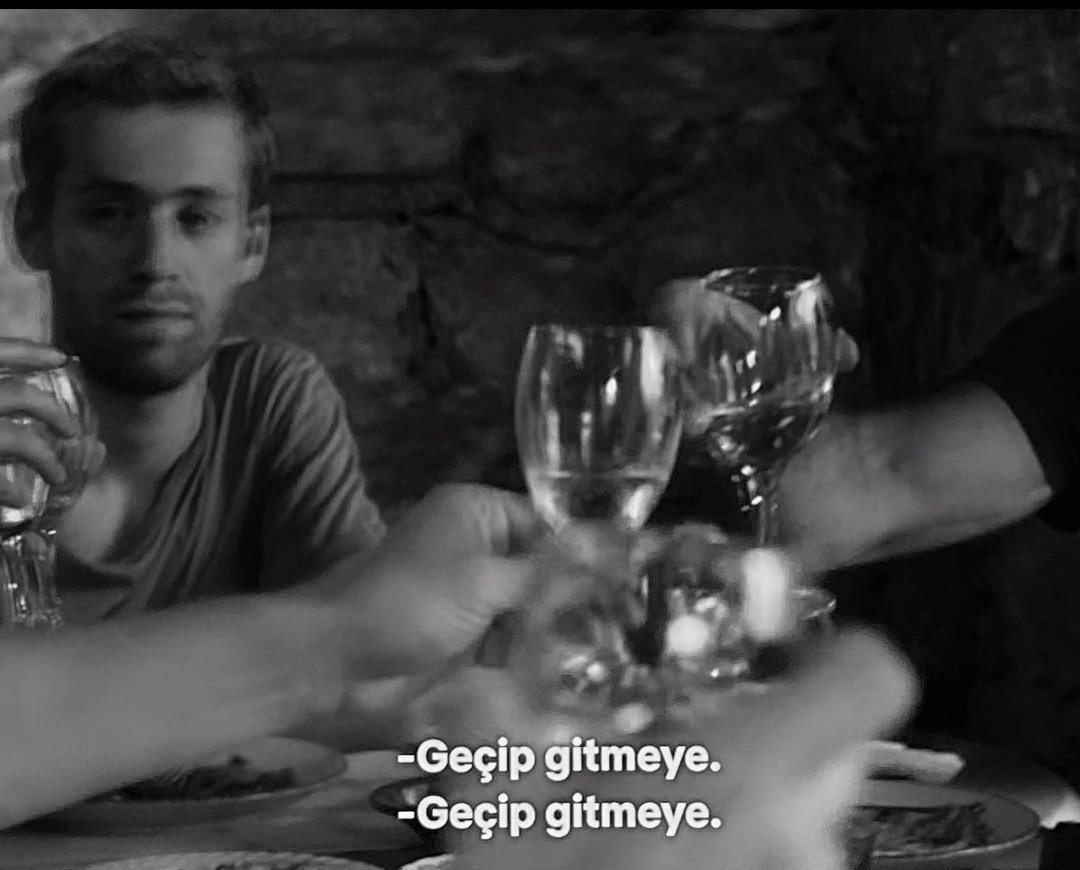 Geçip gitmeye🤍🥂