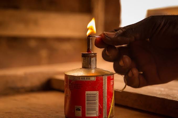 Maru_foundation's tweet photo. Most households across Africa continue to face challenges in accessing stable, secure & affordable energy. Their options have got negative effects with the environment amidst high costs incurred. #Solar_systems could save the situation a lot.
@CJOlusoga @Natalie24914765 @LushLtd https://t.co/glgKbBJu7f