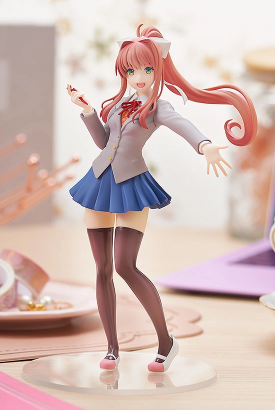 モニカ(DDLC) 「『DDLC』才色兼備な部長がフィギュア化!「POP UP PARADE モニカ」」|⚡Game*Spark⚡のイラスト