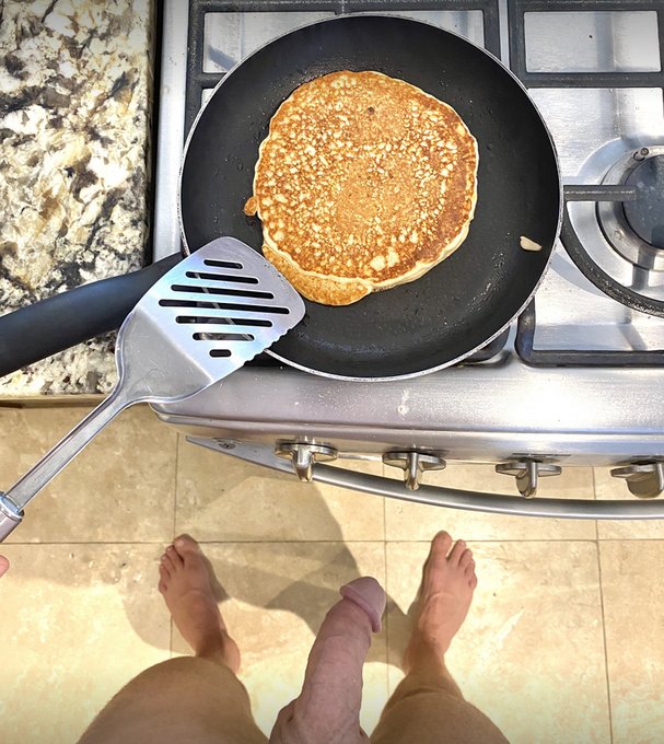 Breakfast anyone? https://t.co/lZFg7r672w