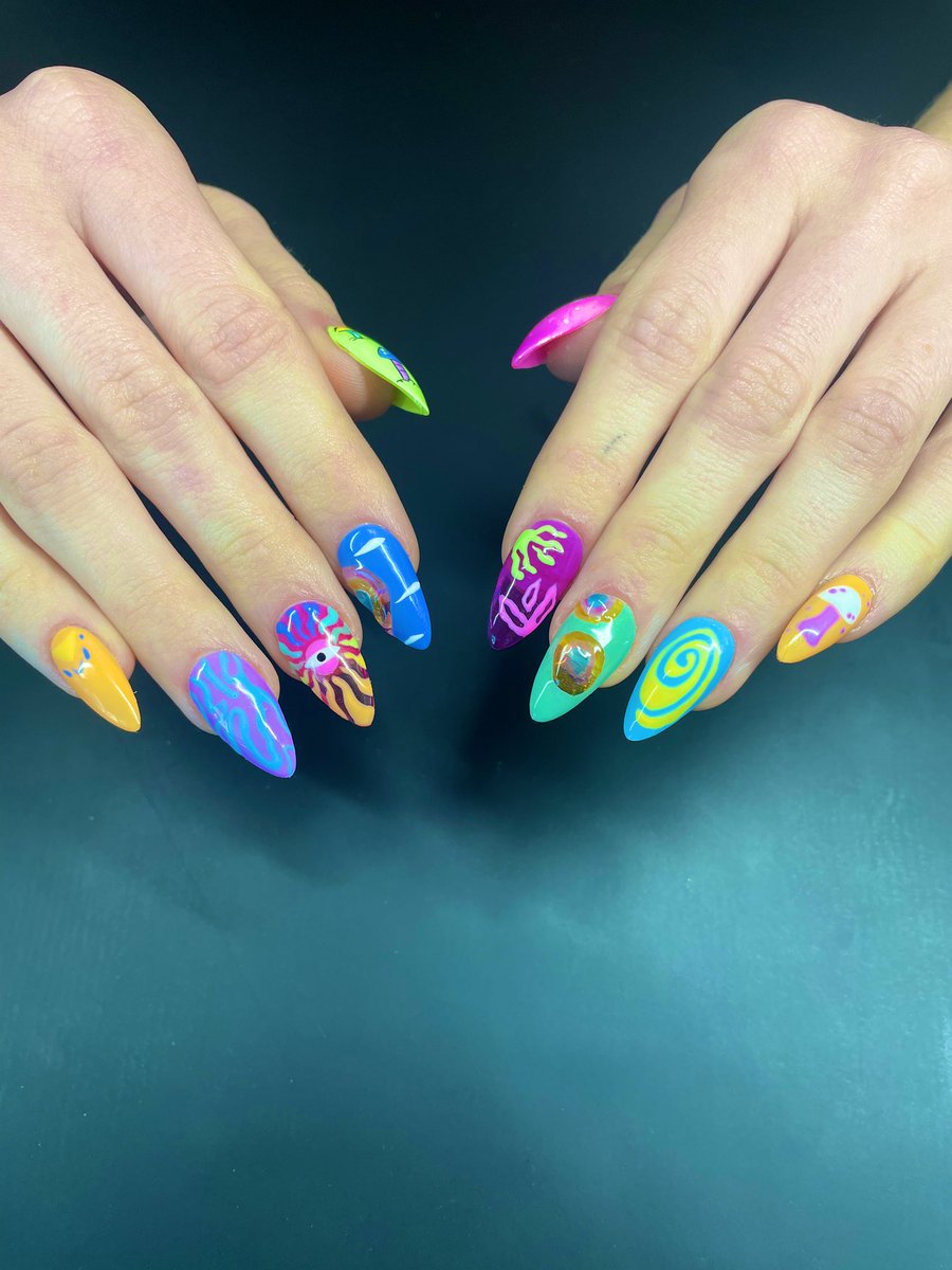 danger_nooodlee's tweet photo. Nails for @okeechobeefest - ✅ https://t.co/qEXiFmdvcg