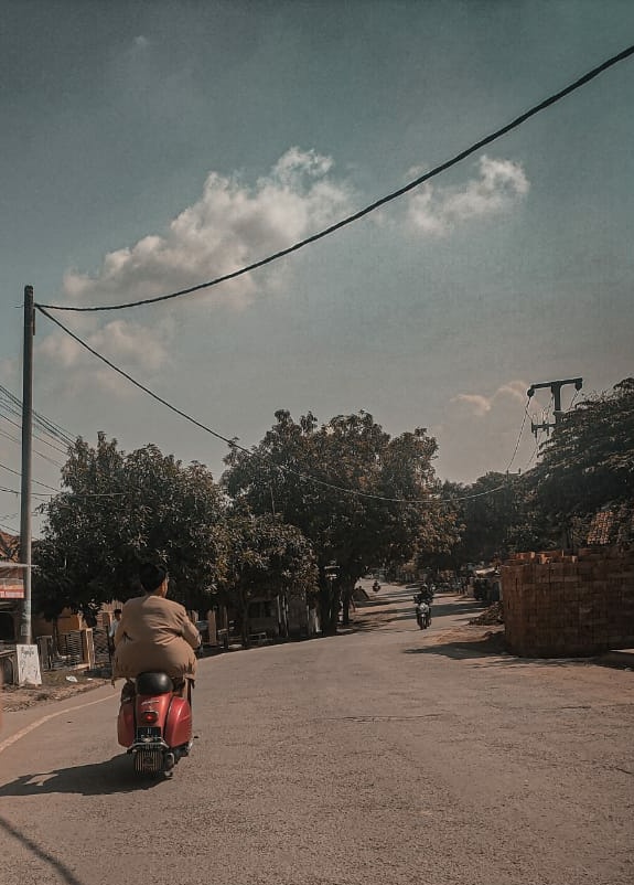 Mustafi92331989's tweet photo. Disetiap harimu terdapat banyak pilihan. Dan di setiap pilihan itu terkandung jalan cerita yang berbeda. Maka berselektiflah dalam memilih. https://t.co/lS9QcJjjlL