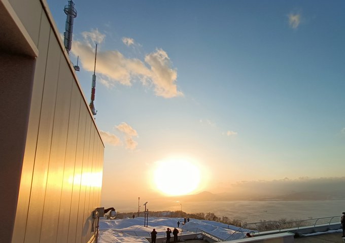 函館山トワイライト､､聞いたことあったけどこんなに刻刻と変わる空色が美しいと思わなかった､､お時間ある方は夜景だけじゃな