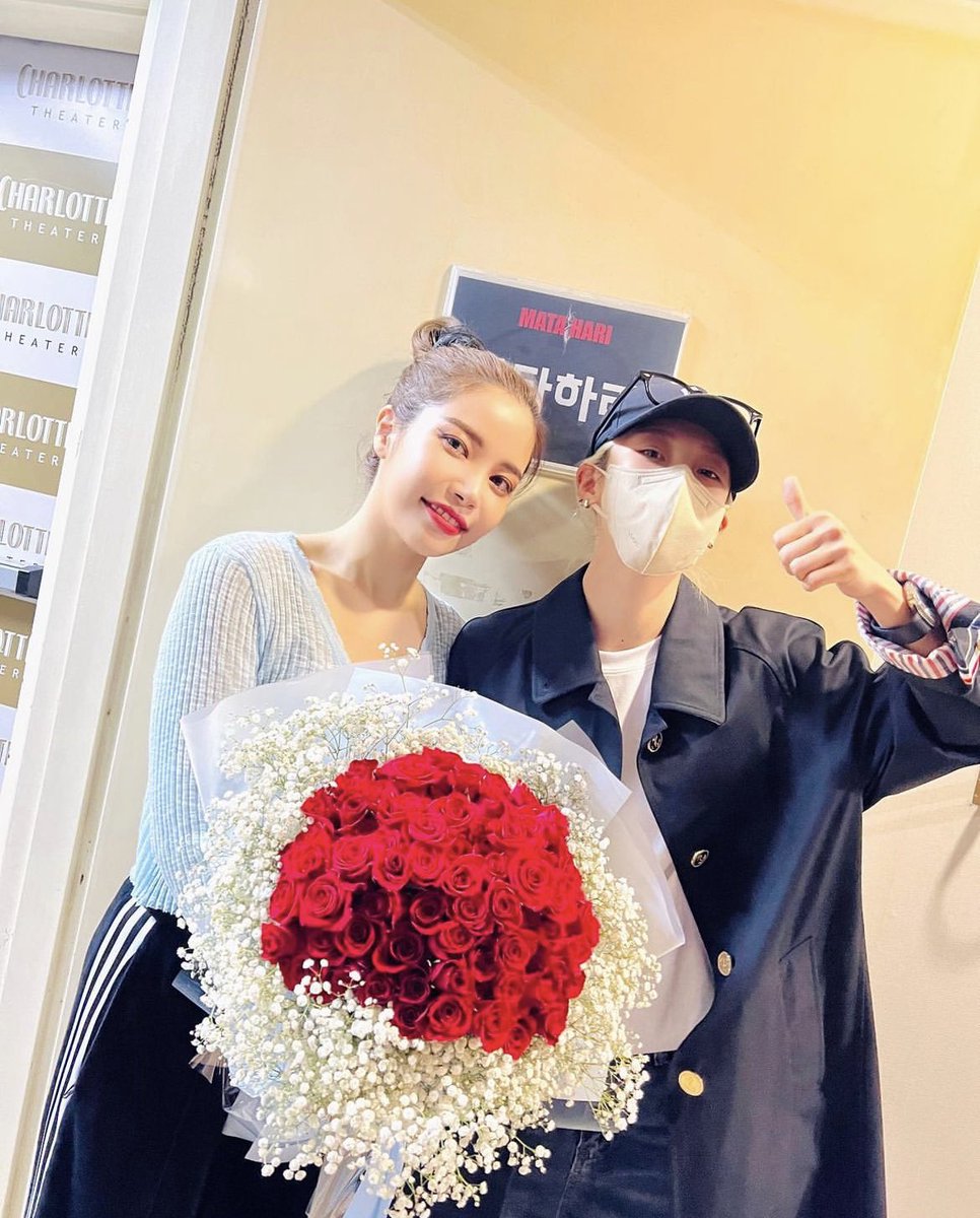 mamamoo3000_ai's tweet photo. 【#協賛】
この度、ムンビョルさんがよく着用してらっしゃるマスクを製造している会社のViUUM様にお声をかけていただき、マスクを試させていただきました✨
感想や紹介・Q10販売ページをリプ3つに繋げさせていただきます!
#協賛 #MAMAMOO #마마무 #ムンビョル #ムンビョルマスク #ViUUM #マスク https://t.co/XNoCHonIue