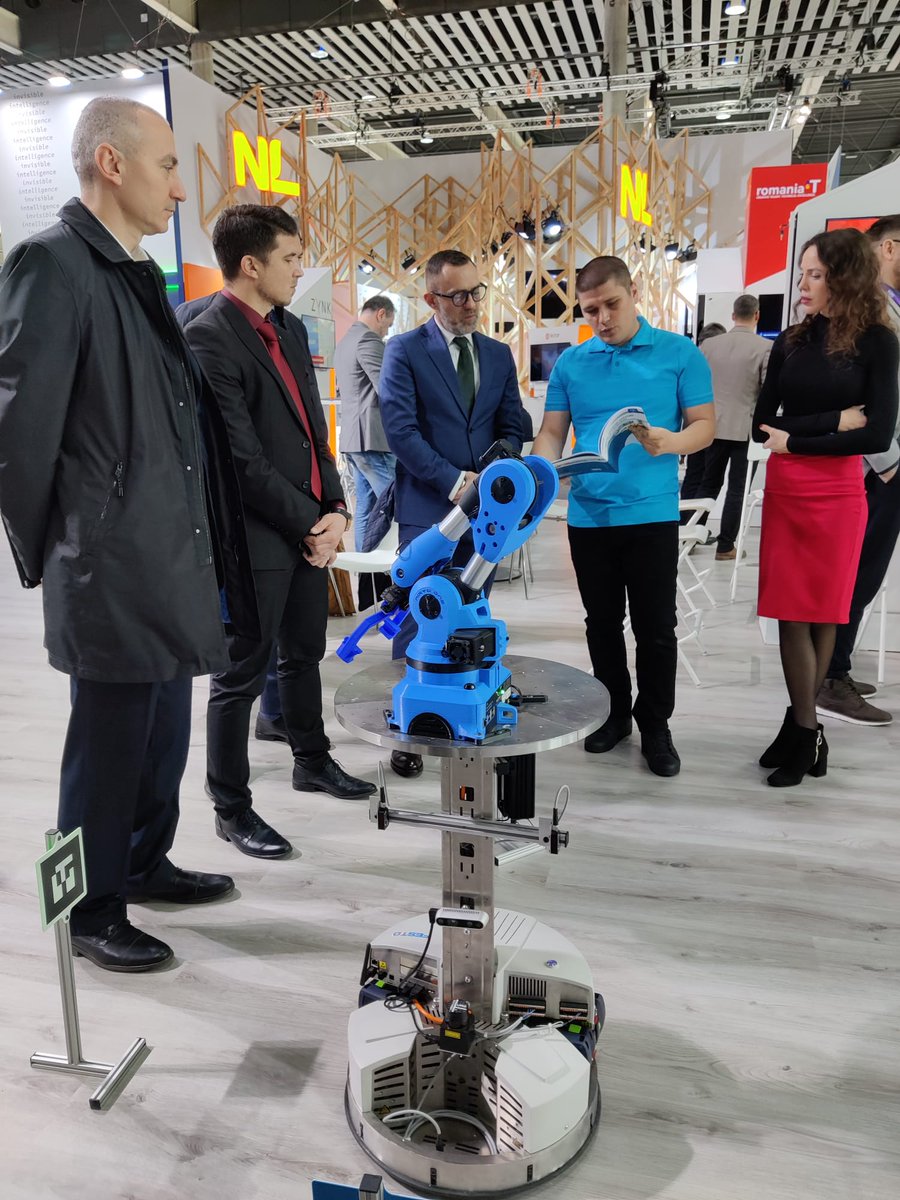 asti_automation's tweet image. #MWC2023 action in the #Romania IT stand with with #mobilerobotics for industry #digitalization 

@NiryoRobotics @FestoDidacticHQ