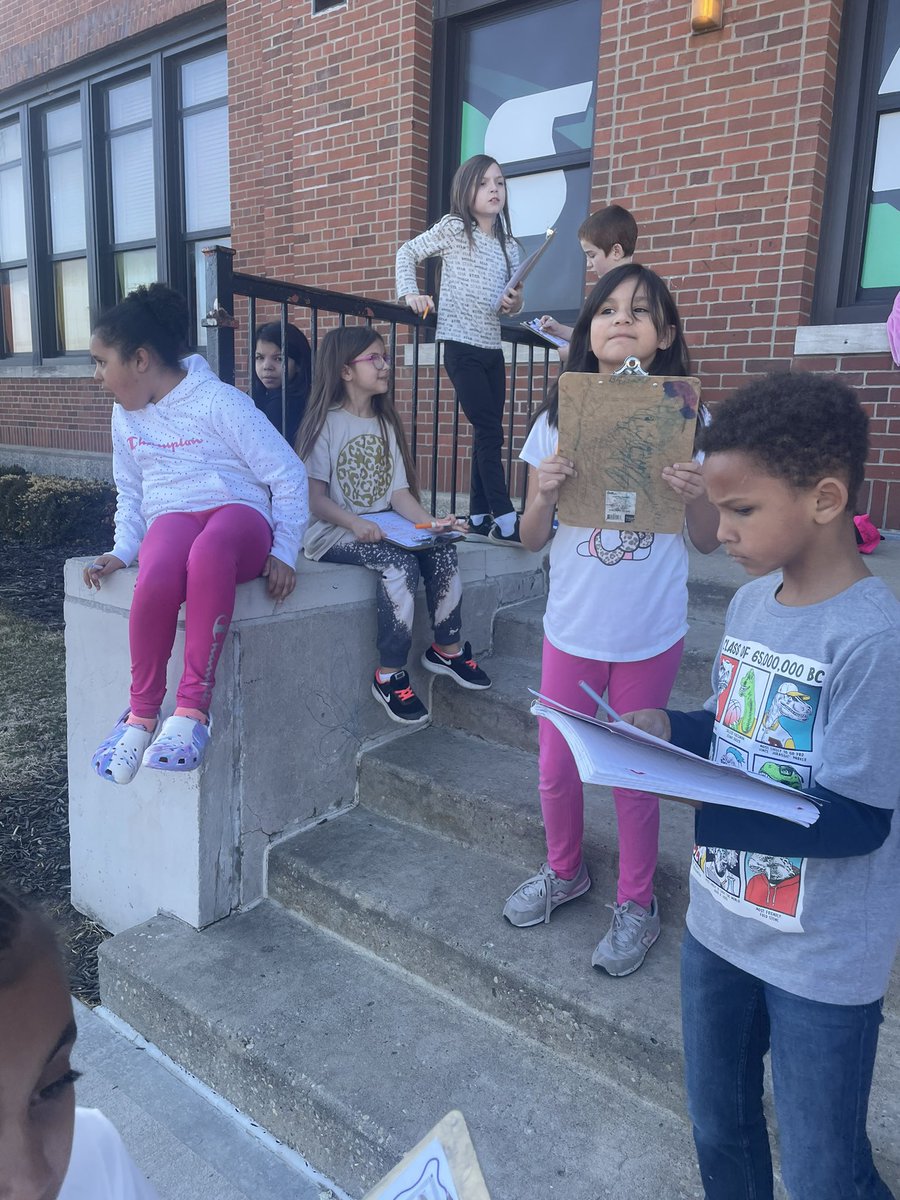 Class Sky Buck party!  They chose to have a Scavenger Hunt! <a href="/LindberghSchool/">Lindbergh Elementary</a>