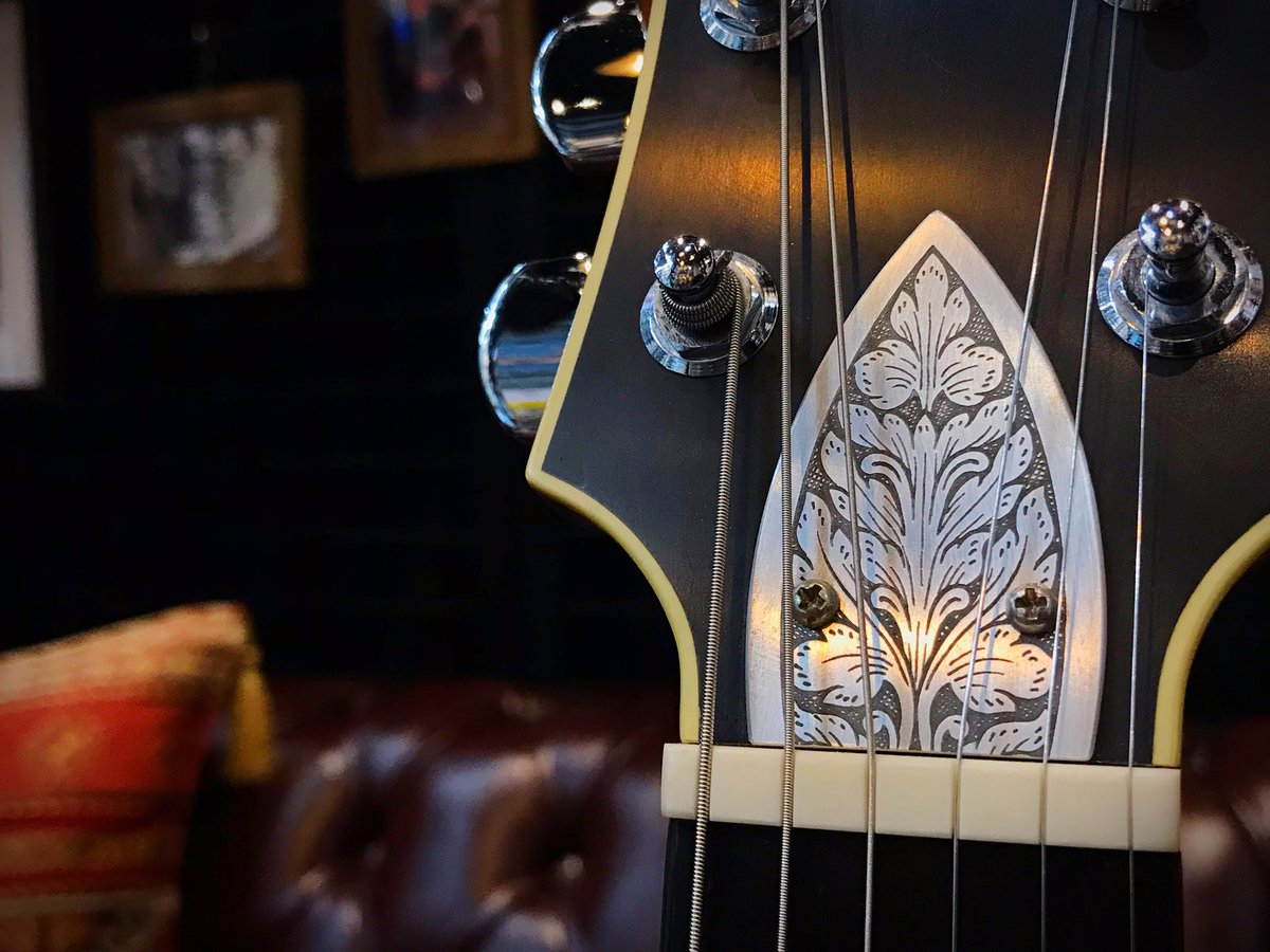 gakkicenter's tweet photo. ZEMAITIS PF22 “WHITE” PROTO MODEL
Treasure of the Pirate?✨💎
#zemaitis #guitar #pearl #pearlfront #御茶ノ水楽器センター #ゼマイティスvipルーム #proto #降臨 #ask #店頭でご覧いただけます #ゼマイティス #ギター #パールフロント #プロトモデル https://t.co/yi2huWi2Qo