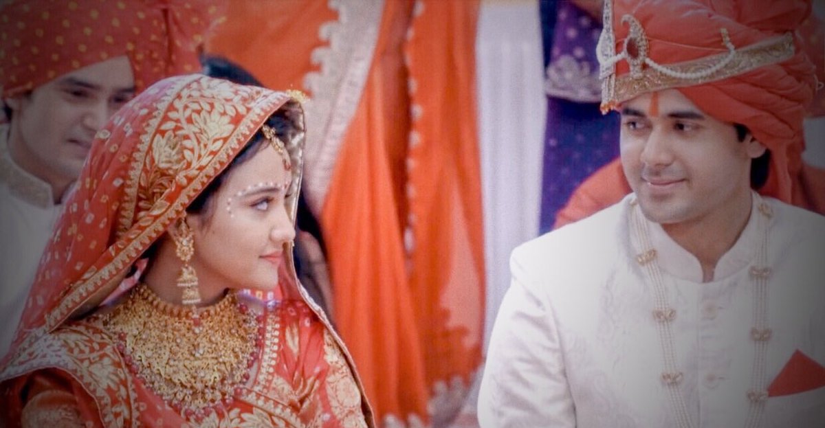 The day when love conquered everything...

SAMAINA KI SHAADI KE 4 SAAL