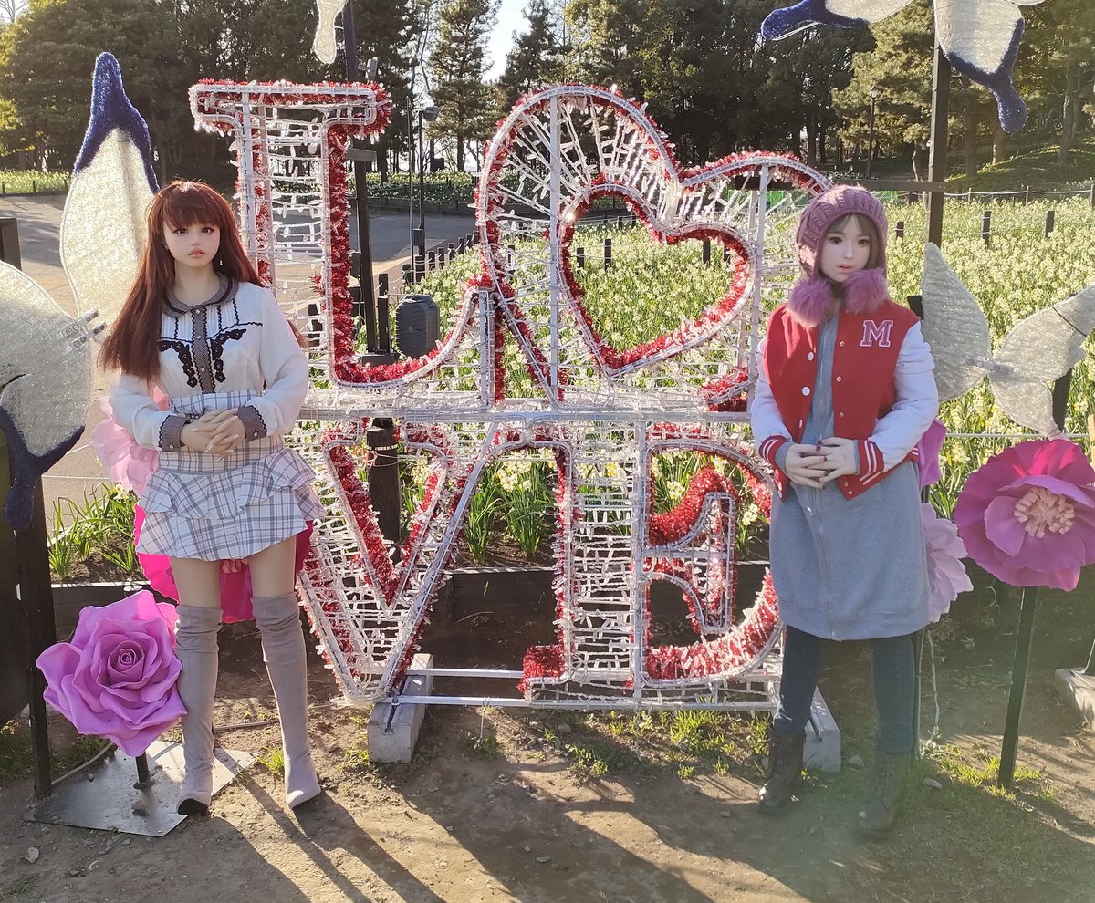m30401122's tweet image. アユカ＆美玲
ＬＯＶＥモニュメント
葛西臨海公園にて
 #オリエント工業  #LEVELD