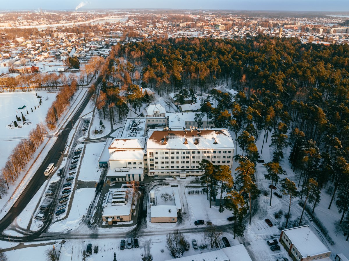Ziemas noskaņas Jēkabpils reģionālās slimnīcas apkārtnē ❄ 
Foto: Kaspars Siliņš