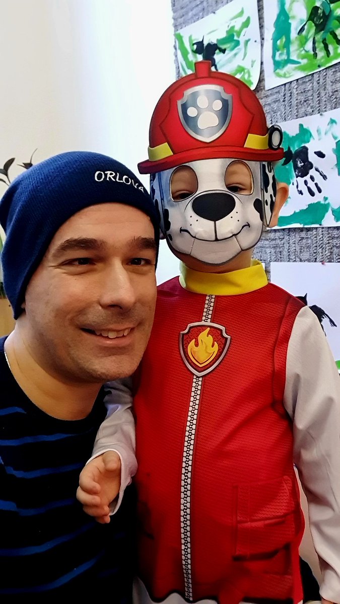 drozdik_petr's tweet photo. A protože jsme si špatně přečetli, kdy má #panBozan mít ve školce karneval, tak si #tatouPo35 střihl trať domov-školka dvakrát 😆 A jaké ráno jste měli dnes vy?
@pawpatrol #Marchall #Carneval https://t.co/vHcYXZ2rcs