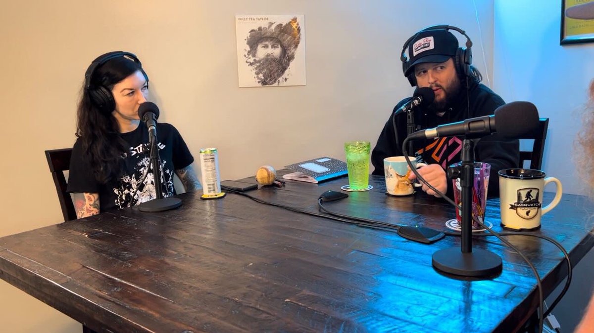 outlawcarnies's tweet photo. I’m starting a podcast in Nashville TN!! Coming soon! #bobcast #bobwayne #thebobwayneshow https://t.co/pL4tOAw5RC