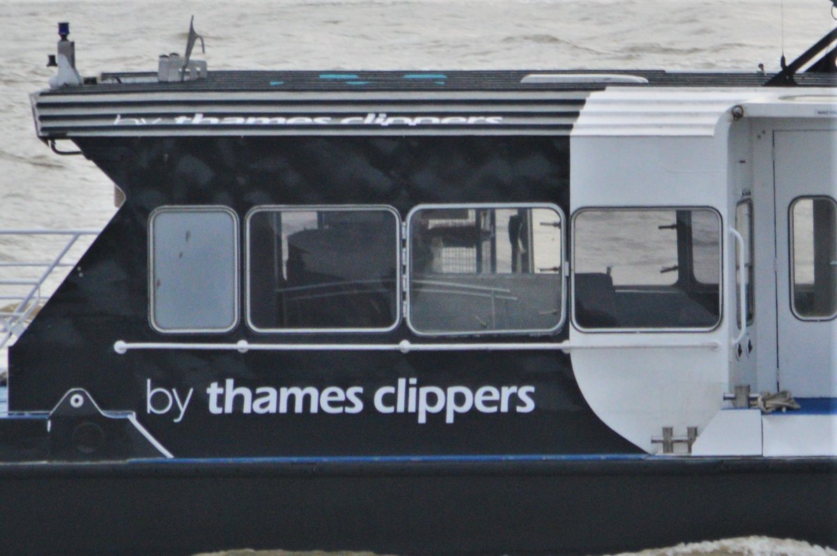 Test runs for new #UrbanLogistics light-freight operation (due to start late March) have started on the #RiverThames bringing parcels from Dartford Int. Ferry Terminal to Bankside Pier in #London.

Operated by STAR CLIPPER (under Thames Clippers Logistics banner).

#dlr_blog