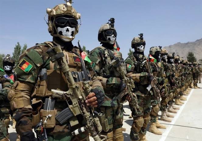 SerajBakhtiari's tweet image. نهم حوت روز سرباز به سربازان که دیگر سرباز نیستند مبارک.
                                💚❤️🖤