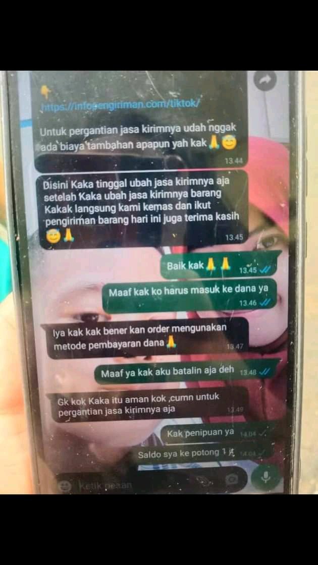 fani33016481's tweet photo. Sekedar info buat kalian semua hati hati kalau ada modus kayak gitu kemaren modus undangan sekarang jasa pick up mobil🙏 segera beri tau orang tua kalian supaya jangan asal bukak link kalau ada yang ngirim di Wa kan kasian kalau terjadi lagi #David #viral #FYP #izmirdeprem #otriv https://t.co/YUg2vsUTs3