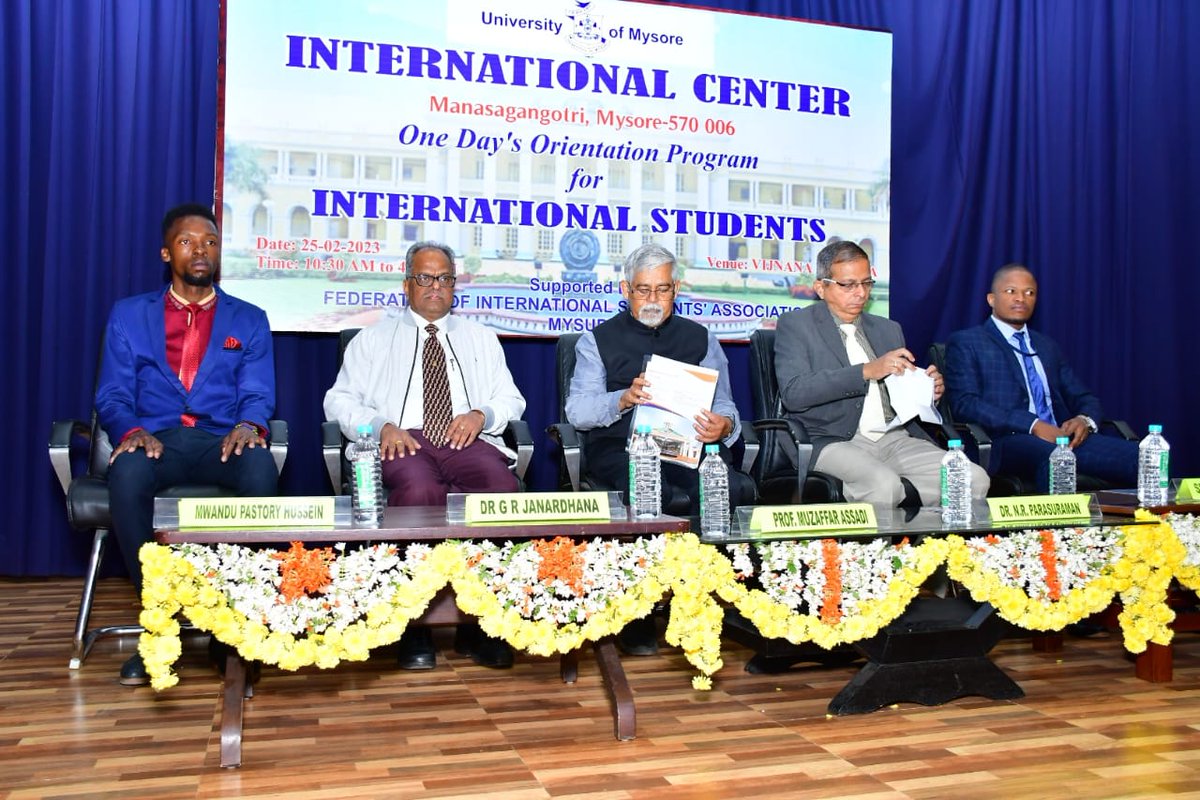 uom_icd's tweet photo. International Center UoM organized a Day's Orientation Pgm for Intl Students Inauguration &amp; Inaugural Address by Dr. N.R. Parasuraman, Director&amp; Professor-Finance
SDM-IMD Mysore Presided by Prof. Muzaffar H Assadi Hon'ble Vice Chancellor (I/C), Presence Prof. G.R. Janardhana, https://t.co/NATXmQ4r6v