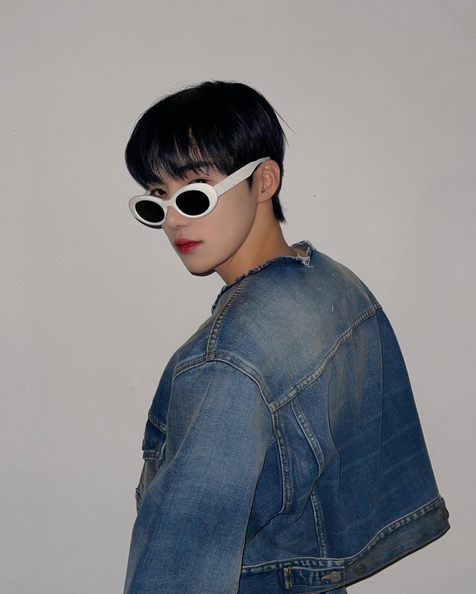 봄 tweet media