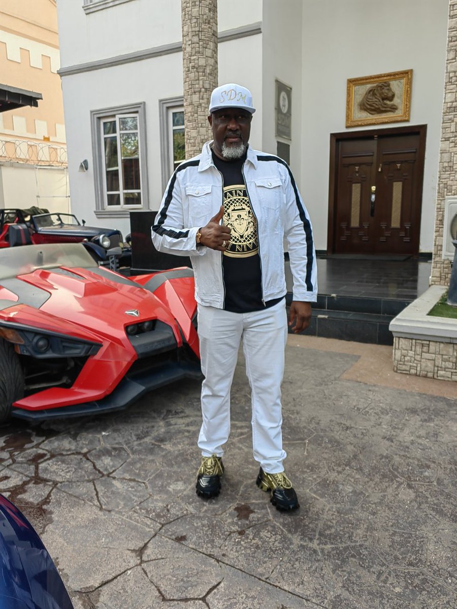 Senator Dino Melaye. (SDM) tweet media