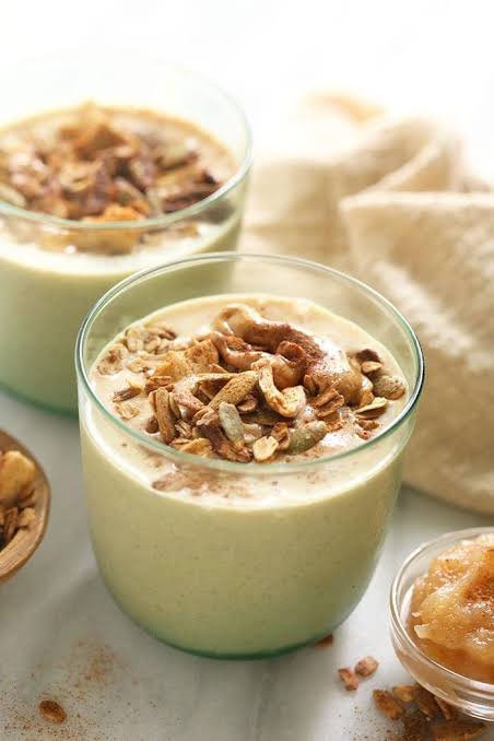 gargi_satvic's tweet photo. APPLE CASHEW SMOOTHIE
•Apple 1 peeled & sliced
•cashews 6-8 soaked
•cinnamon 1/2tsp
•oats 2-3 tbsp
•Dates 2-3 deseeded
•chia/sabja seeds 1/2tsp
•milk -1/2cup OR
Water- 1/2cup for vegans
Add all ingredients in a blender, churn & enjoy!
#recipes
#satvicfood
#healthyeats https://t.co/rJc0e1gTwe