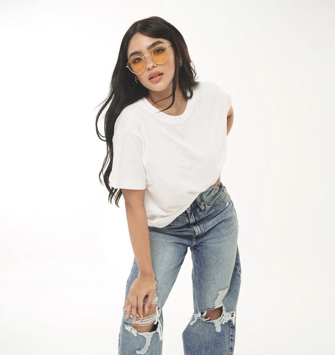 BrillantsOFC's tweet photo. 02.28.23
@.blythe posted a photo on instagram! "Elevate your style in this loose straight fit jeans Find your perfect fit in @.hm #HMdenim,"
https://t.co/jDY0OpUGRt
#AndreaBrillantes #BlytheForHM https://t.co/WbkP3ANSWs