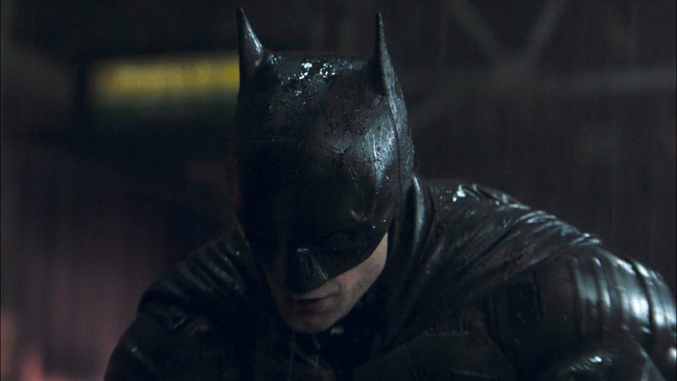IndianLadLeaks's tweet photo. Which one is your fav #batman iconic Shot https://t.co/FLnqbdwPaj