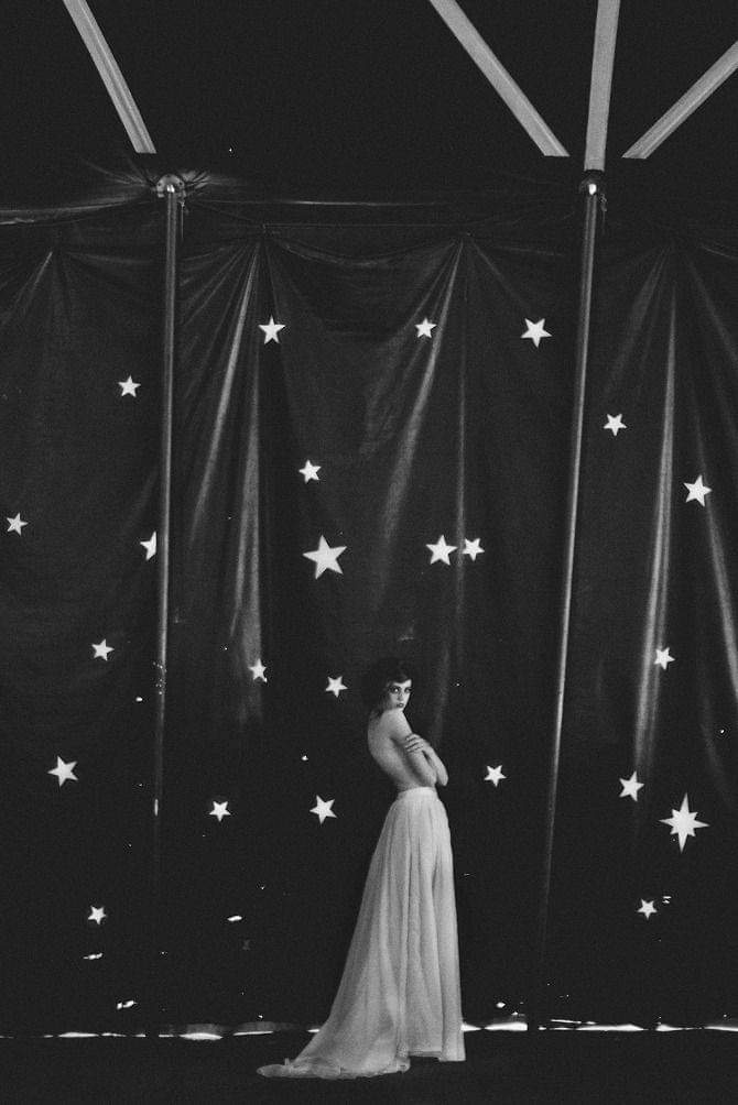 Anna54914638's tweet photo. Se solo quando giunge mezzanotte tu mi mandassi un saluto con le stelle...
#AnnaAchmatova 

Per @CasaLettori #MessaggiInBottiglia https://t.co/1LVtxaAvEK