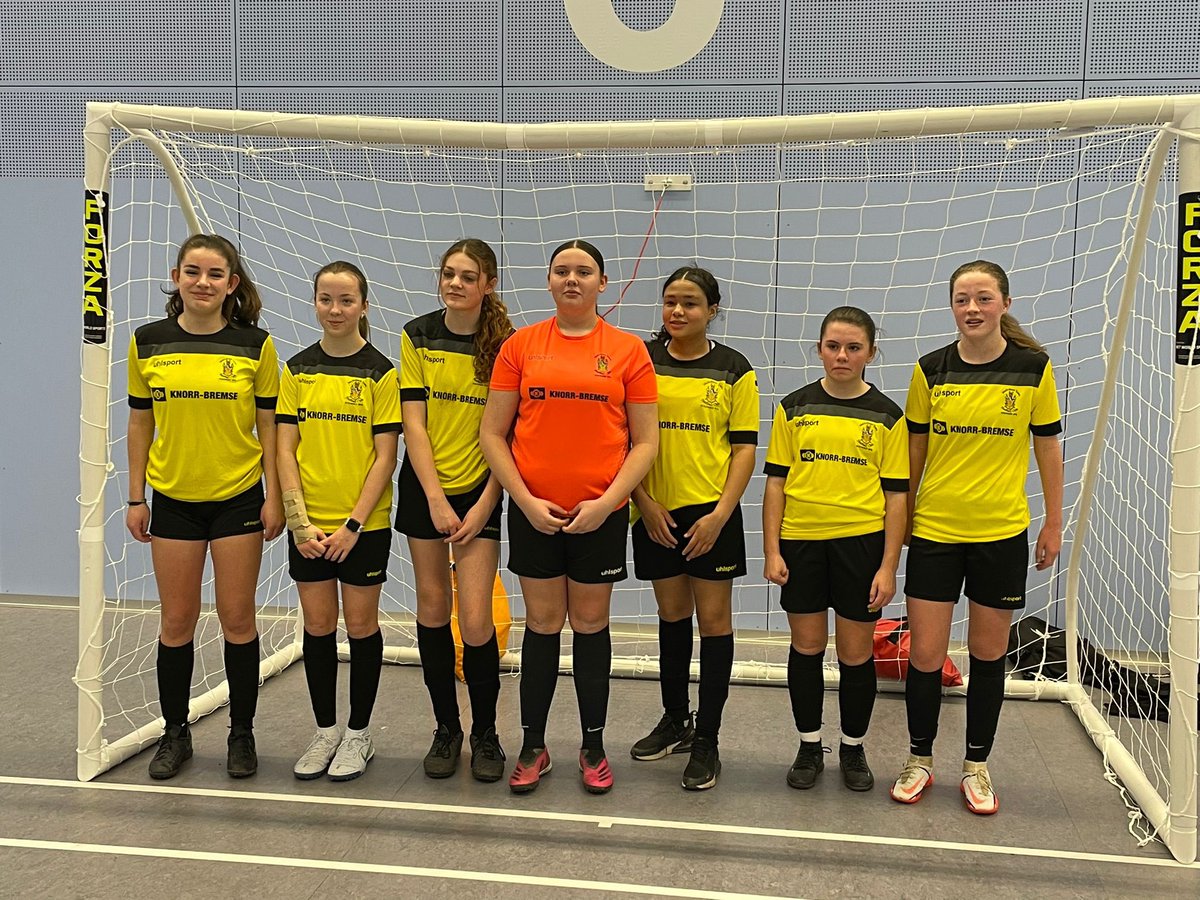 wwgleague's tweet photo. On Sunday we hosted our futsal tournament ⚽️🥅
Our winners:
U12 - Marlborough U14- Melksham Town
U16- Melksham Town
🏆
Our winners will compete in regional finals at Walsall in June🏆🥅
#futsal #football #wiltshirefootball #wwgl https://t.co/FzFNMsR0LI