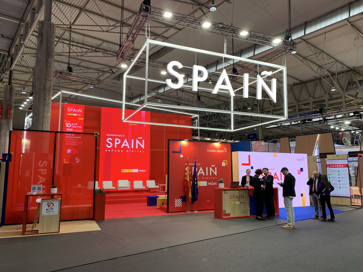 GSMAEurope's tweet image. Welcome to day 2 of #MWC23!
Today we will focus on the Ministerial Programme #MWC23MP stage. 
Follow us for updates on
📍#Network Investment
📍Mobile Market Structure
📍#WRC23 and Spectrum for Growth