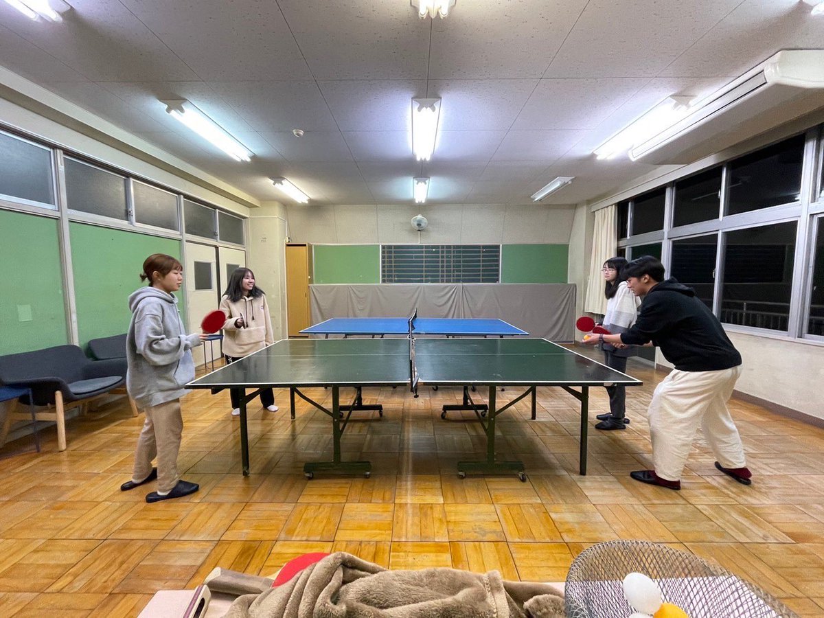 switch0305's tweet photo. 【OKUTAMA +（旧古里中学校）】

2月19.20日で奥多摩にあるOKUTAM +という廃校を改装した宿泊施設に泊まりに行きました！

中ではBBQ、屋上サウナ、ビリヤードなどがあり仕事でも利用できるワーキングスペースなども常備してありました！

懐かしの校舎で思いっきり楽しむことが出来ました🎶 https://t.co/Hh5W1vZrQ6