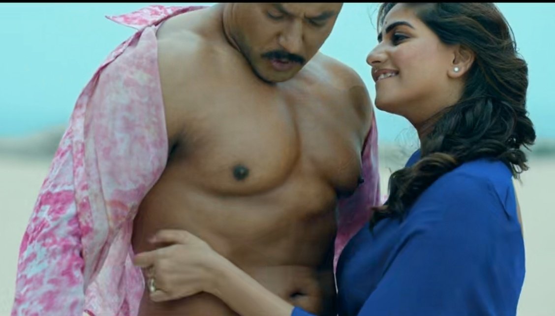VishweshHirema3's tweet photo. MASS GOD 💥 BØSS 🤙💪
#DBoss𓃰 #KrantiBlockBuster
#D56 #Kaatera
#BossOfSandalwood
#BoxOfficeSultan
@dasadarshan https://t.co/9bemzIWztp