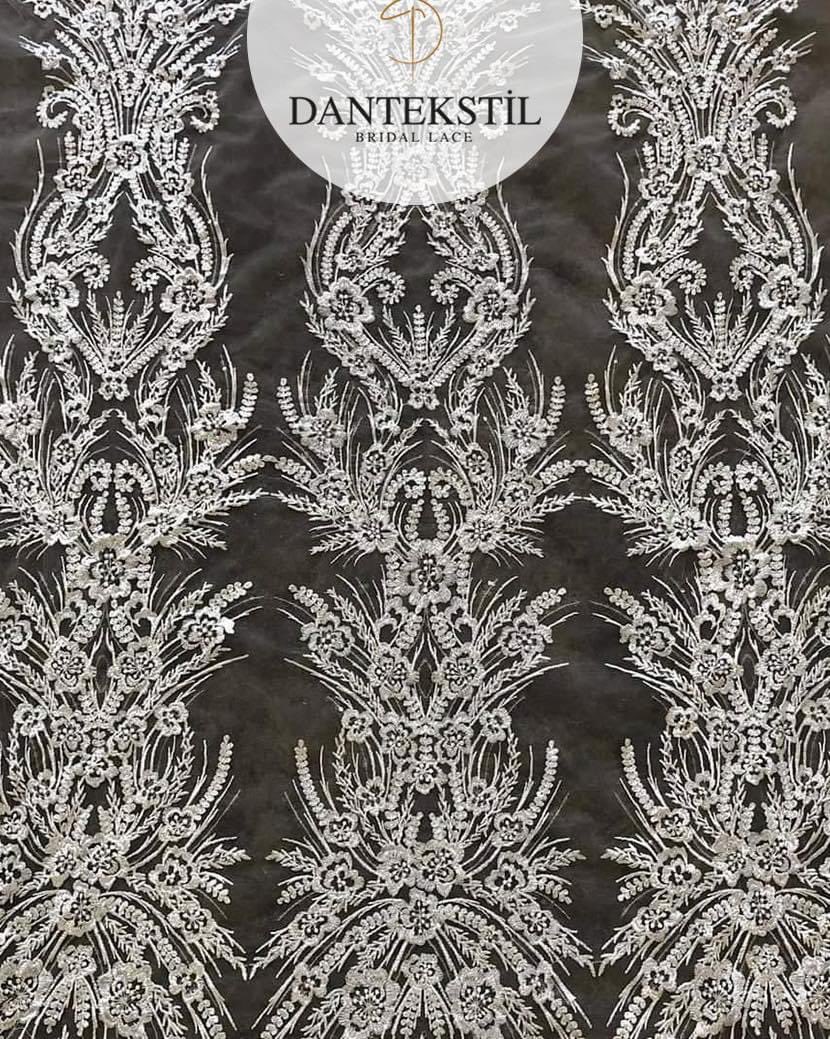 Modern dokunuşları ile hayata geçirilen dantellerimiz fabrikamızda sizleri bekliyor..