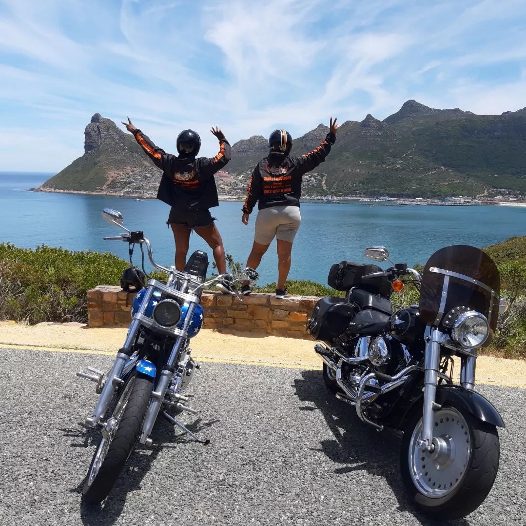 bayharbourmkt's tweet image. ☀️✌️🌊Travel in style this #TravelTuesday with @capecorporatetours who will give you the ride of your life whether on a Harley Davidson or an awesome old-school Cadillac! #touringcapetown #funthingstodo