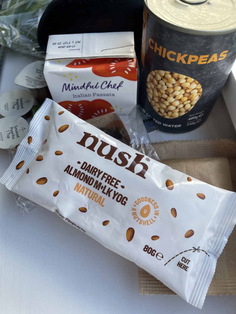 nush_foods's tweet image. Did you know you our almond yog features in ⁦@MindfulChefUK⁩ recipe boxes 😻! So creamy, tangy and smooth…it’s a must have staple in your fridge for plant-based cooking 💁‍♀️ 

#vegan #recipe #recipebox