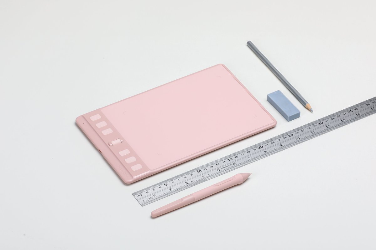 HuiontabletD's tweet photo. 🔥Inspiroy 2 L-Black
🔥Inspiroy 2 S-Sakura Pink
🔥Inspiroy 2 M-Pine Green
#huiontablet #inspiroy #huion #huionteam https://t.co/gYspZt5ZO8