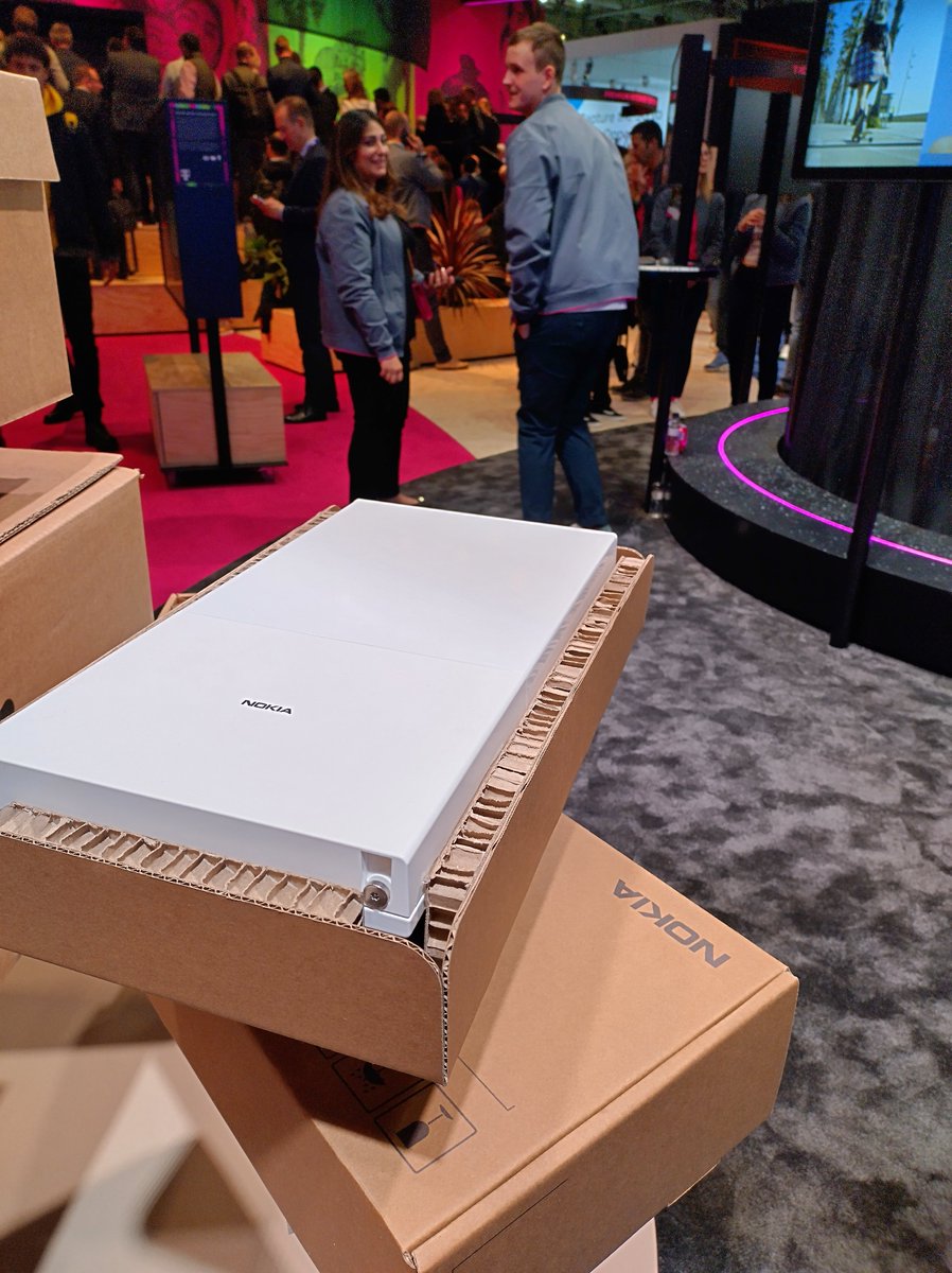 FilipGreve's tweet photo. @nokianetworks Re-envisioning broadband product packaging @deutschetelekom: 100% organic materials, reduced transport volume and simplified waste disposal. https://t.co/cQOJmzJAWJ