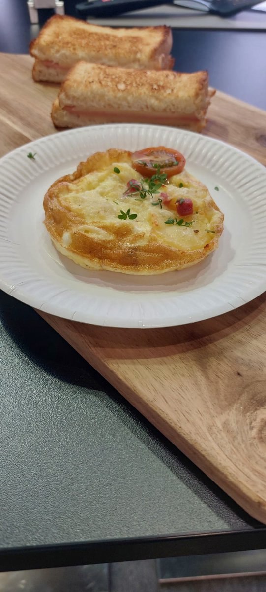 Ven a nuestro stand y disfruta de las demos con Zafer Basaran, chef de nuestro socio alemán Koncept Lounge. 
Tortillas, hechas en 1,20 segundos en nuestro horno Quick 1T de alta velocidad.

#EuroShop2023 #demos #chef #mychefcooking
