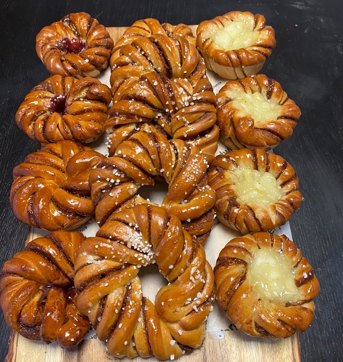 Breadwinner Bakery tweet media