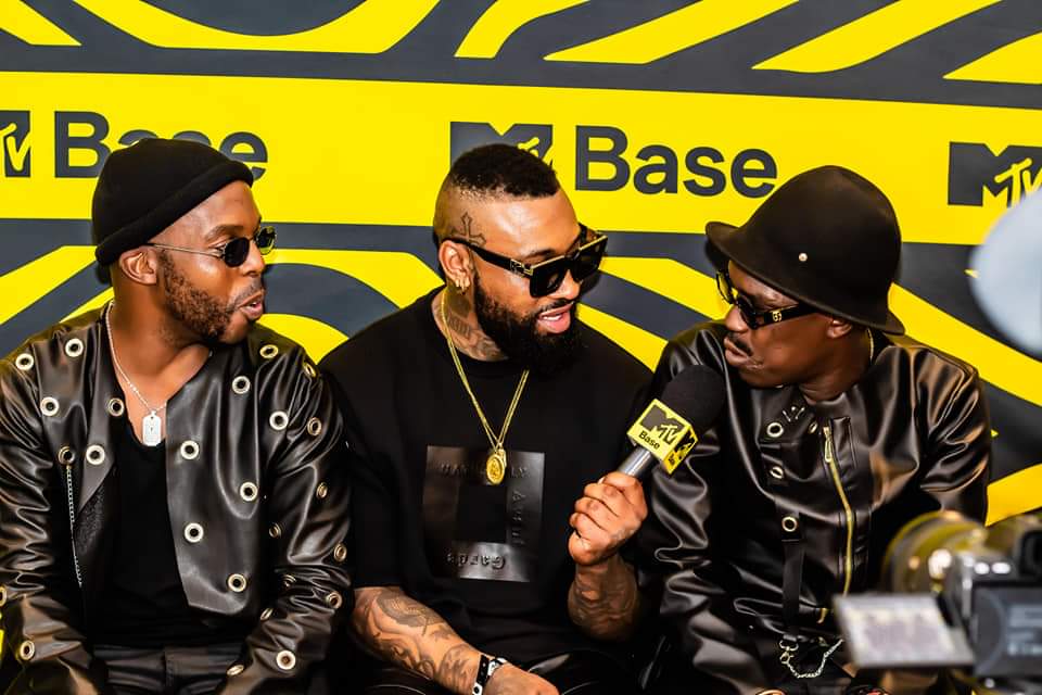 Siar_Maspila's tweet photo. Had a great interview last Sunday with @TshegoKoke at @theeambience in Ga-Rankuwa speaking all things @tsakopitori Lifestyle and Culture! Thank you @MTVBaseSouth for such a great interview it's been an honour till we meet again. 💛 🙌 https://t.co/EvcHvYZALO