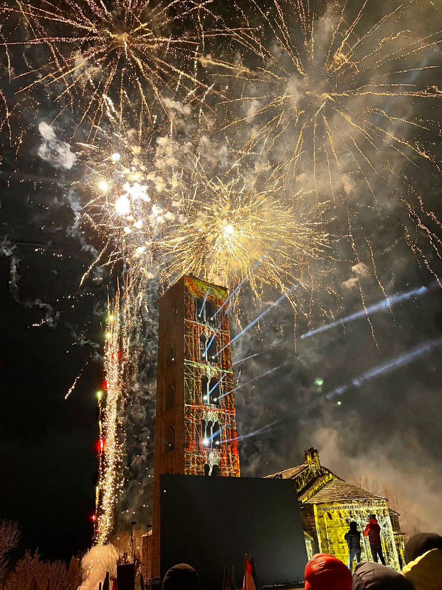 Mercmoli's tweet photo. Fantàstica cerimònia inaugural #SkimoBoíTaull #BoíTaüll #ValldeBoí https://t.co/WXs062EtQo