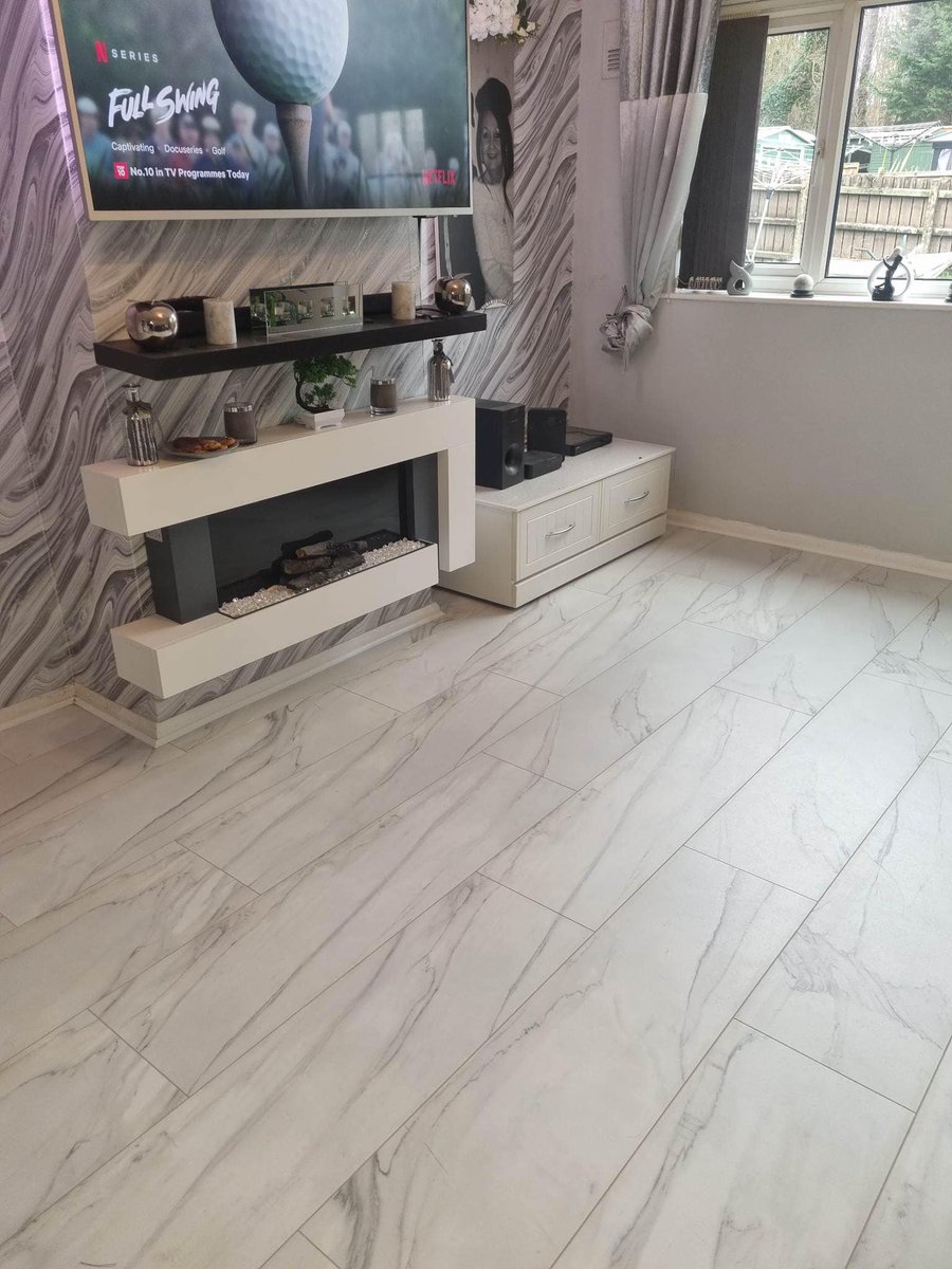 Be quick and save 10% on Laminate at Lazy Carpets during February. 💸
Plus we've some beautiful new laminate available including our "Mood" range, what do you think of this? 😍
Drop us a DM today to find out more.🐼