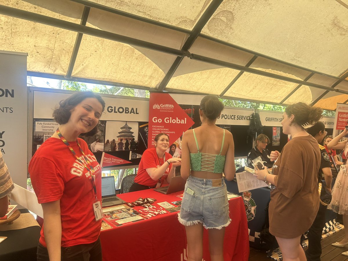 heidipiper's tweet photo. Superb to welcome a lecture theatre full of new international students @Griffith_Uni Gold Coast campus today and soak up the O week excitement on campus @Griffith_Intl @GriffithMates @STodd_Griffith @StudyGoldCoast #goglobal #internationaleducation https://t.co/VAbefWXLae