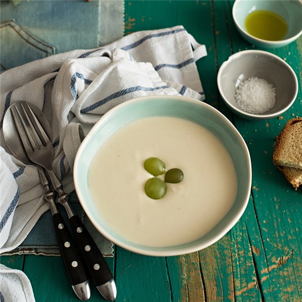 💃¡Hoy es el Día de Andalucía!

Gazpacho, bienmesabe, flamenquines, totilla de camarones, ajoblanco, huevos a la flamenca...🍽️ La gastronomía andaluza es maravillosa y nos sigue aportando muchas cosas. 

¿Cuántos andaluces compran en nuestro #marketplace?