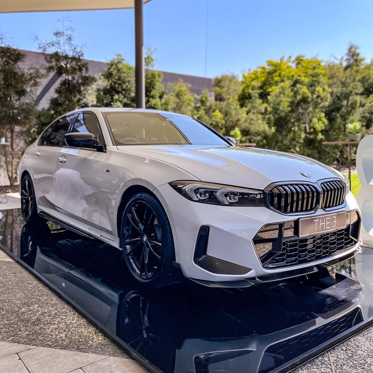 AutoTraderSA's tweet photo. Today’s launch is the new @BMW_SA X1 and 3 Series facelift. We’ll be on the roads over the next two days to bring you our first drive impressions👌
#bmw #3series #x1 #bmwx1 #bmw3series #southafrica #searchautotrader https://t.co/cO4z3u2Bmy