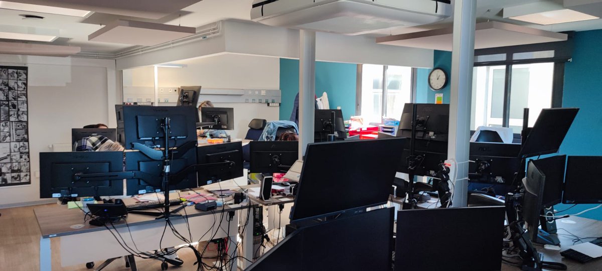 AFARM_SAMU's tweet photo. [ 🏫 Présentation @AFARM_SAMU - CFARM Rennes  🏫 ] / [ 🏥 Visite SAMU 53 Laval 🏥 ] 

Hier, @yrouet Rouet a présenté l' #AFARM aux étudiants #CFARM du @CHUdeRennes accompagné de notre délégué départemental @GuillaumeBriand , #ARM au #SAMU53 de Laval. 

https://t.co/RJryjBSZxp https://t.co/1LkyErwy7e