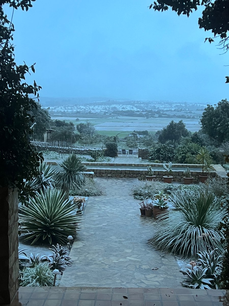 BeingNatalie's tweet photo. @AEMET_Baleares Ayer - Arian ❄️ https://t.co/UGn7KsLRBq