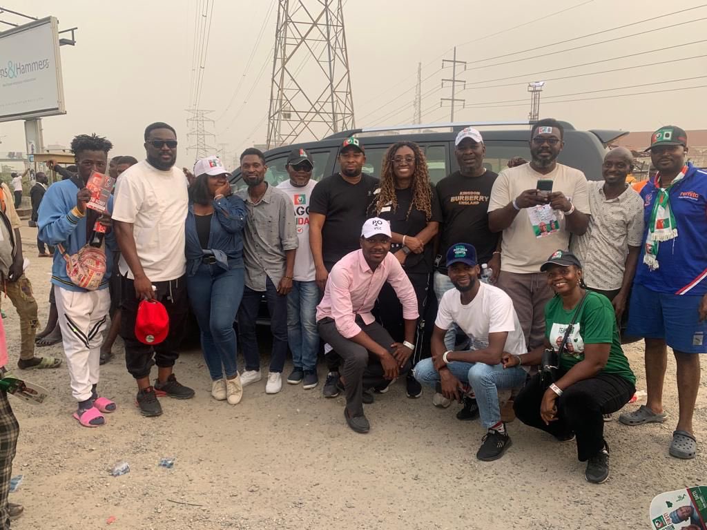 Eti-Osa is "Soro Soke" Nation. Congrats Rep Elect @_JtAttah. A Benue Indigene but a true Lagosian who has built a life &amp; family in Eti-Osa. He campaigned hard so let's stop the poor attempt to denigrate his success. <a href="/BankyW/">Banky Wellington</a> ran a great campaign but this was a wave election. 🙏🏾🙏🏾