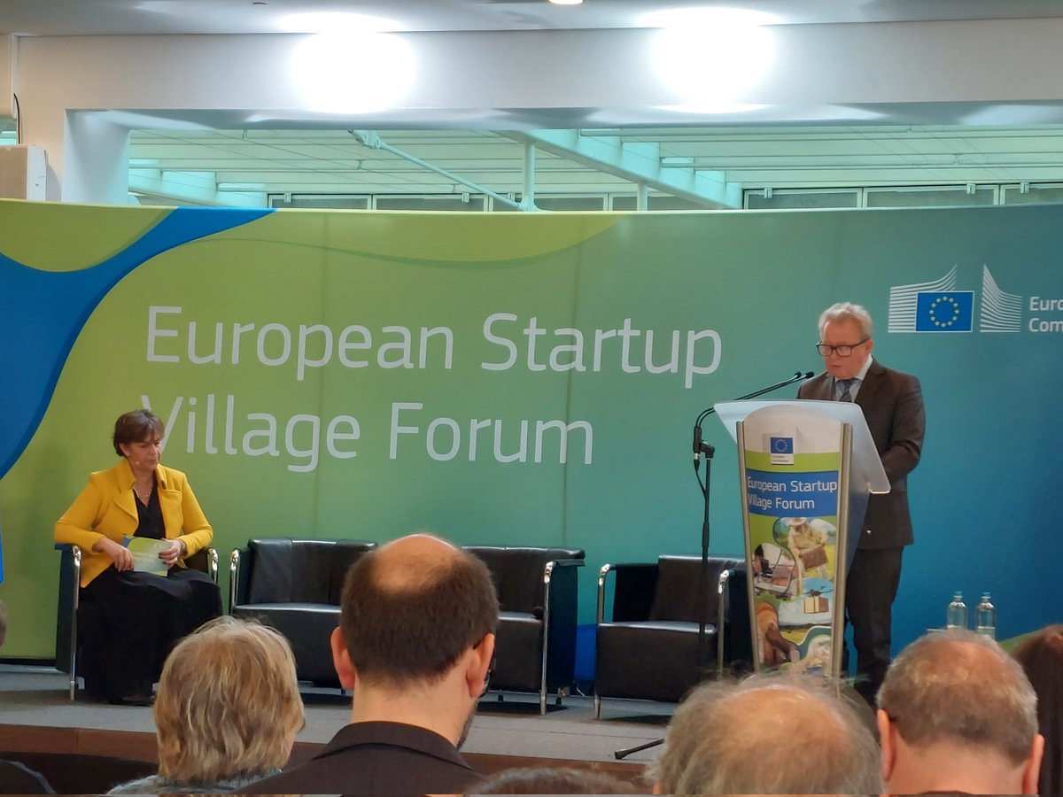 3 commissioners just opened the #Startupvillageforum: rural areas are increasingly innovative and need support. EU instruments can help: @HorizonEU, innovation valleys, @EIPAGRI_SP, #SmartVillages, @DigitalEU, Bauhaus, Smart Specialisation, #SocialInnovation, Cohesion and more!