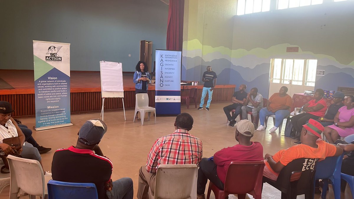 ACTIONSupportCe's tweet photo. Informing them what a peace building team is about and how long the proje.ct will be as well as informing them about the difference between training and a campaign to raise awareness

#Mamelodi https://t.co/KCXStkacBV