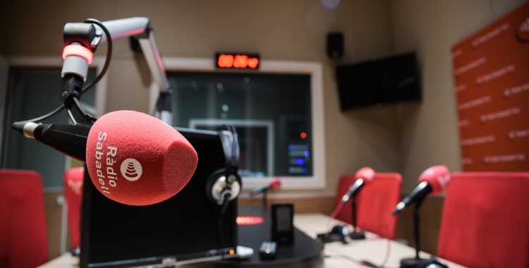 A les 10.30 h, #AlMatí:

🔺Malalties minoritàries respiratòries amb <a href="/parctauli/">Consorci Corporació Sanitària Parc Taulí</a>  
🔺Projecte Vacances en Pau 
🔺Aprenent a ser cícliques 
🔺Parlem del suïcidi, trenquem l'estigma <a href="/sbdsalut/">Sbd Salut i Gestió de Plagues</a> 
🔺 Xerrada sobre gestió emocional <a href="/escola_estel/">Escola Estel</a> 

📻 94.6 FM
▶️ radiosabadell.fm/reproductor