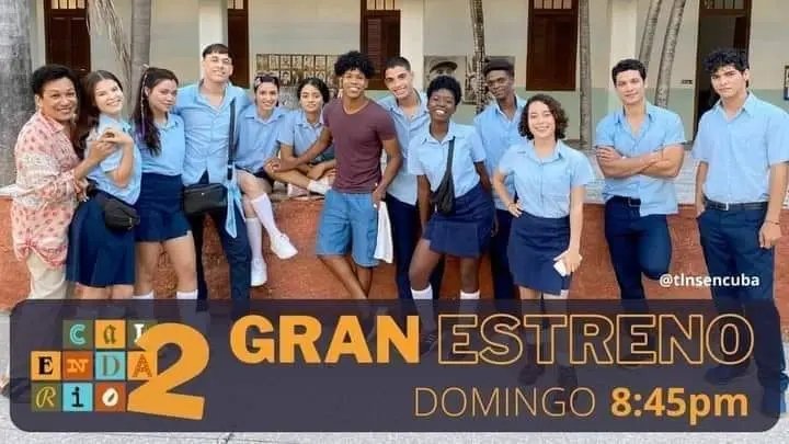 El reconocimiento a la hermosa labor de educar, <a href="/hora/">hora</a> con la mira en el nivel educativo de Preuniversitario, vuelve a las pantallas cubanas con la excelente actuación de la profesora Amalia en la serie Calendario. <a href="/elsa_ena/">Ena Elsa Velázquez Cobiella</a> <a href="/DiazCanelB/">Miguel Díaz-Canel Bermúdez</a> @Colina_VClara.